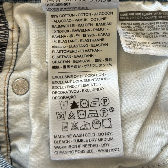 Levi’s | Women’s medium blue Premium Wedgie buttonfly jean front/back pockets 26 - Picture 2 of 16